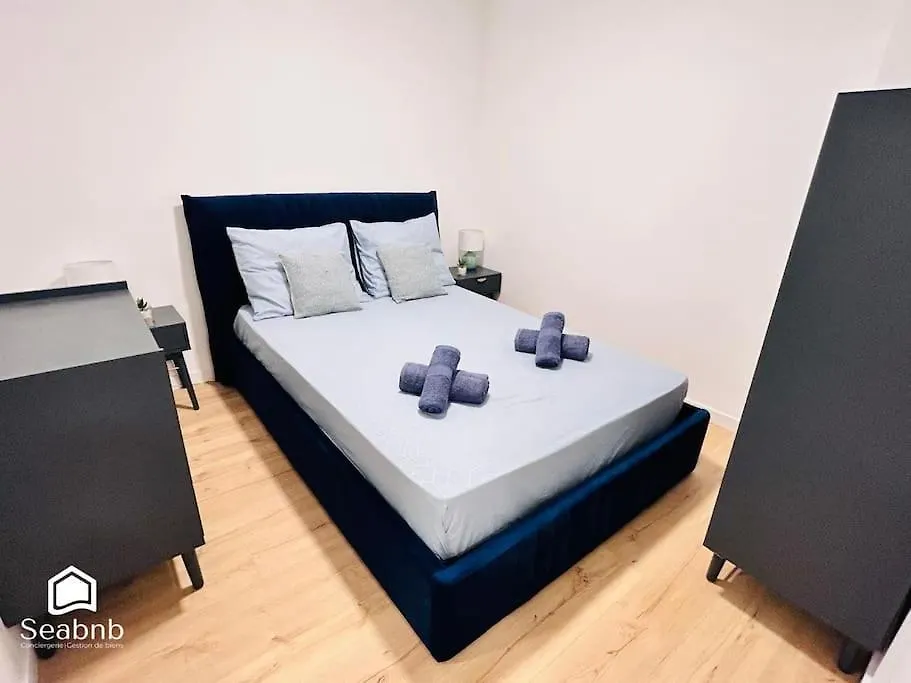 Charming Downtown - Ac - Wifi - Private Entrance Apartment Nice 0*,  France